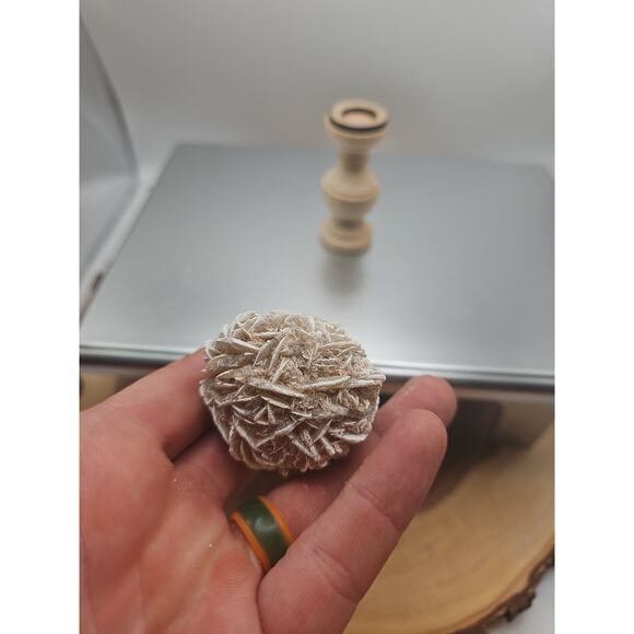 Desert Rose Crystal Stone W/stand 71grams - Picture 12 of 12